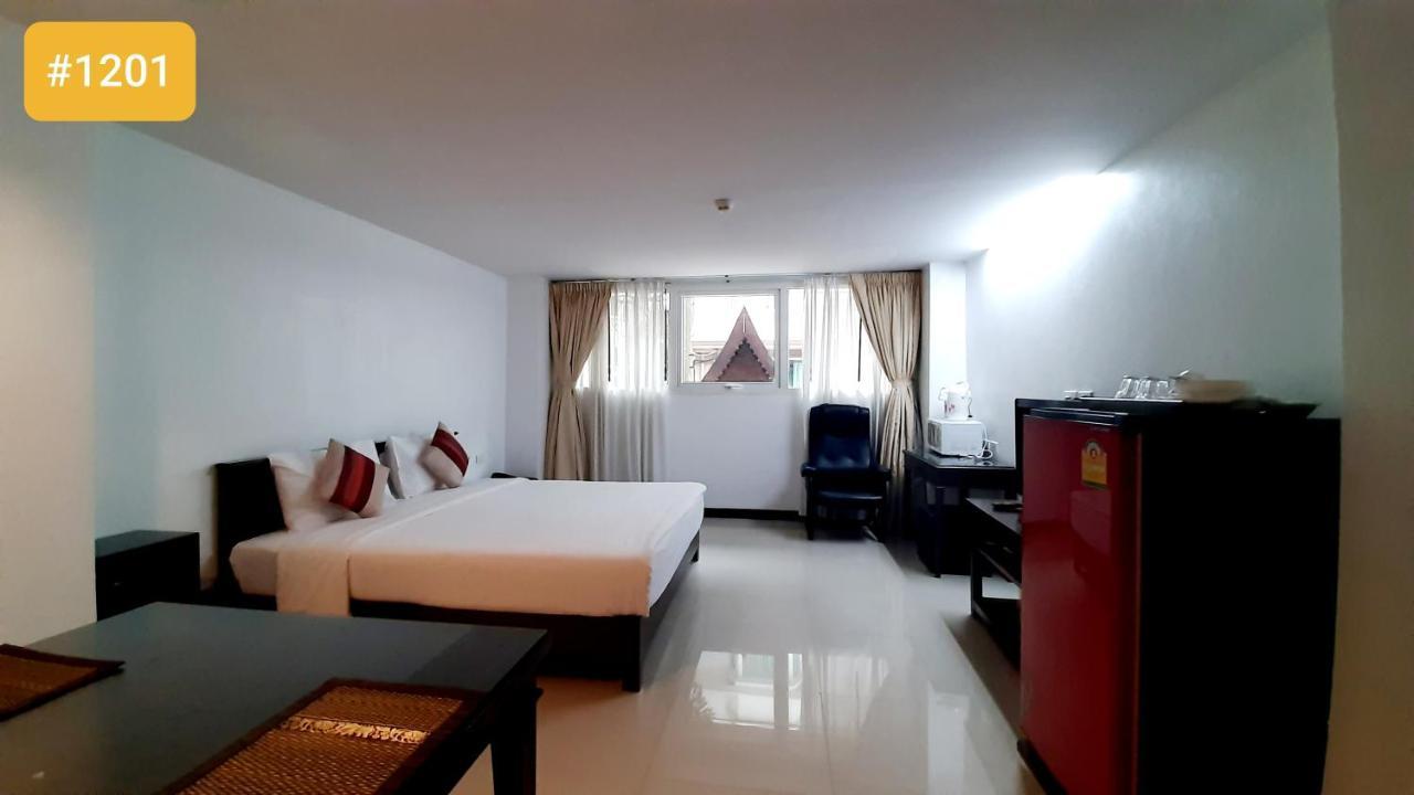 City Plaza Nana Hotel Бангкок Екстер'єр фото
