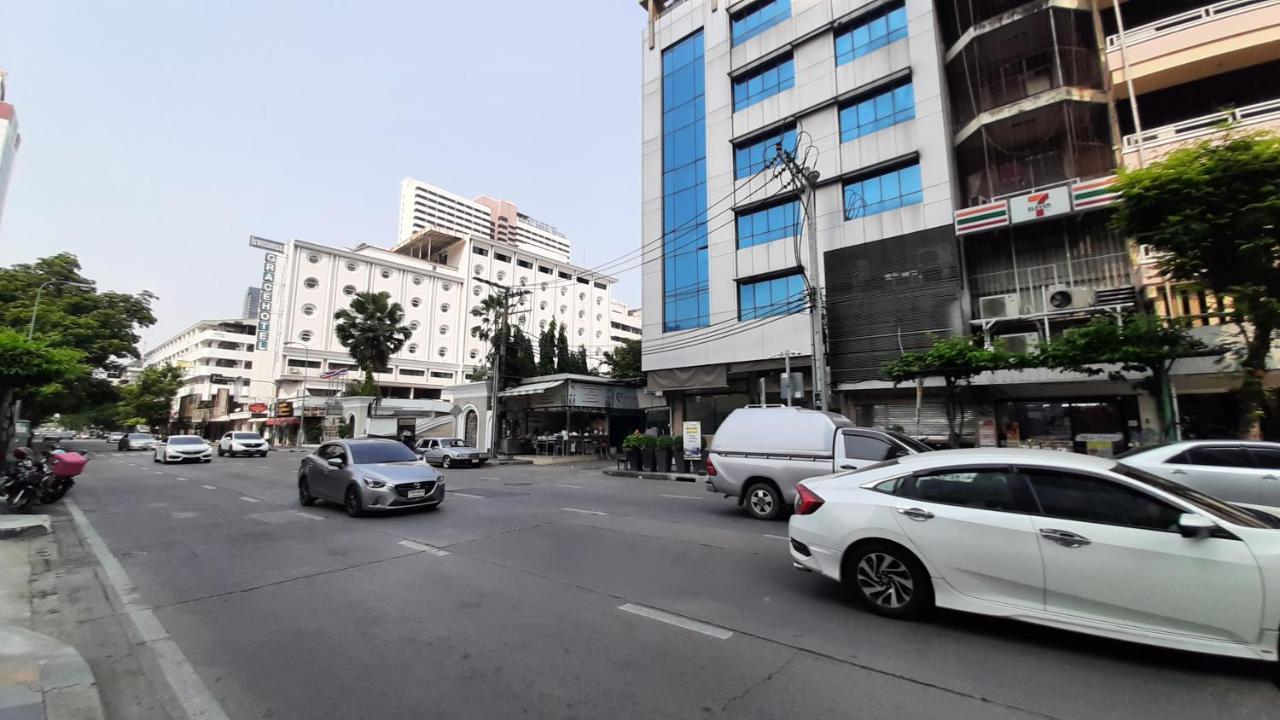 City Plaza Nana Hotel Бангкок Екстер'єр фото